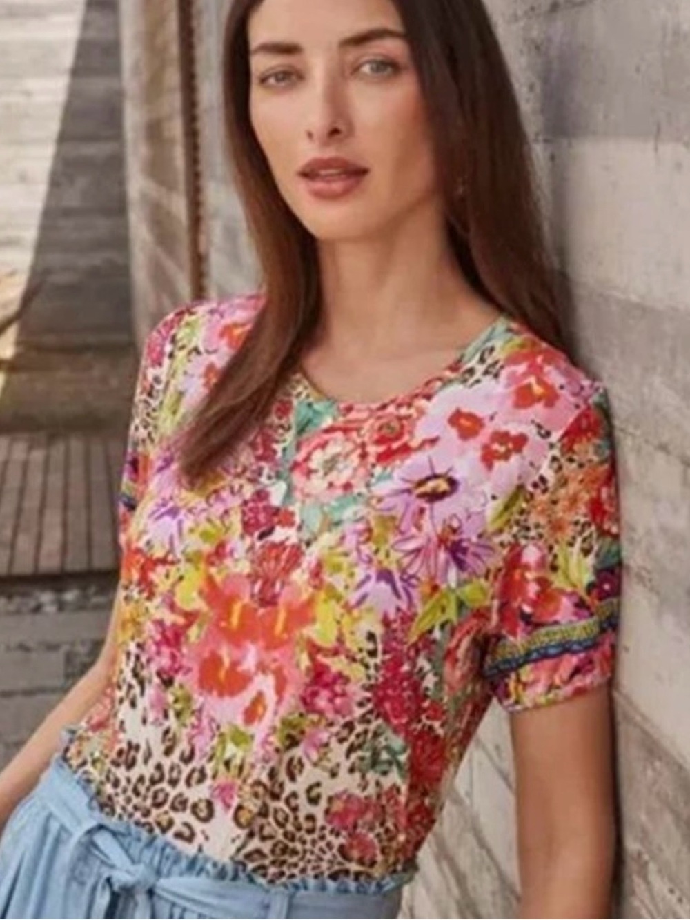 Johnny Was Puff Sleeve Tee in Wild Garden. Size XXL. EUC. - Picture 11 of 15